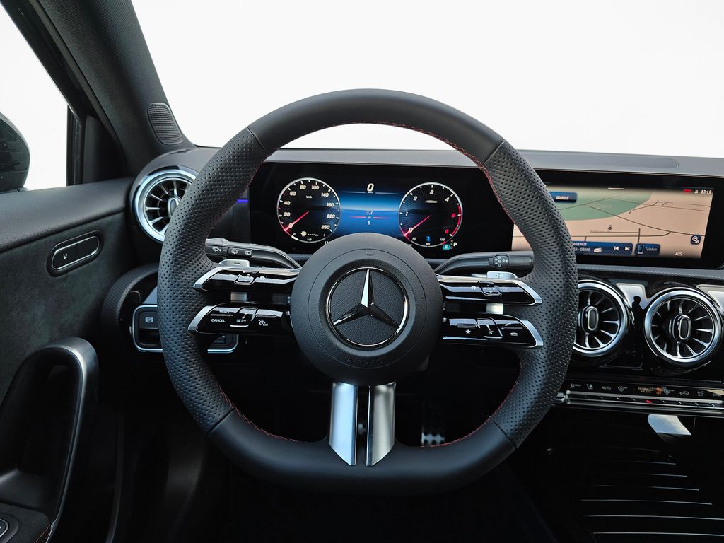 Mercedes-Benz A 200 2025