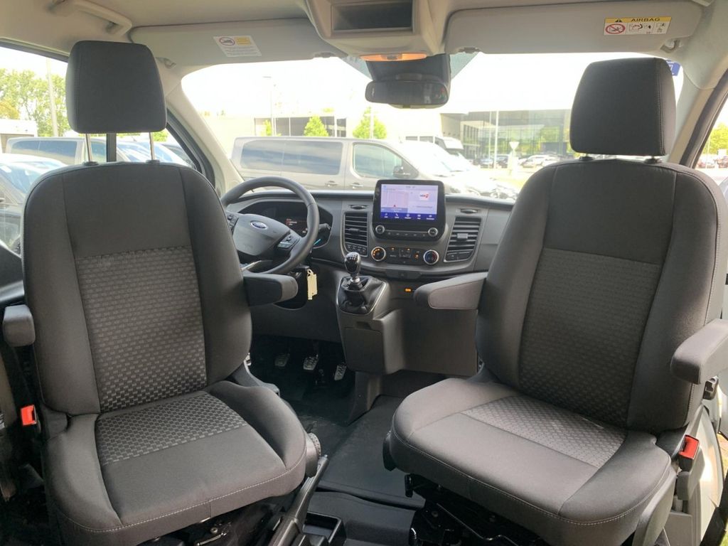 Ford Tourneo Custom 2025