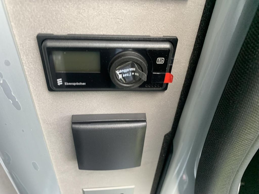 Ford Tourneo Custom 2025