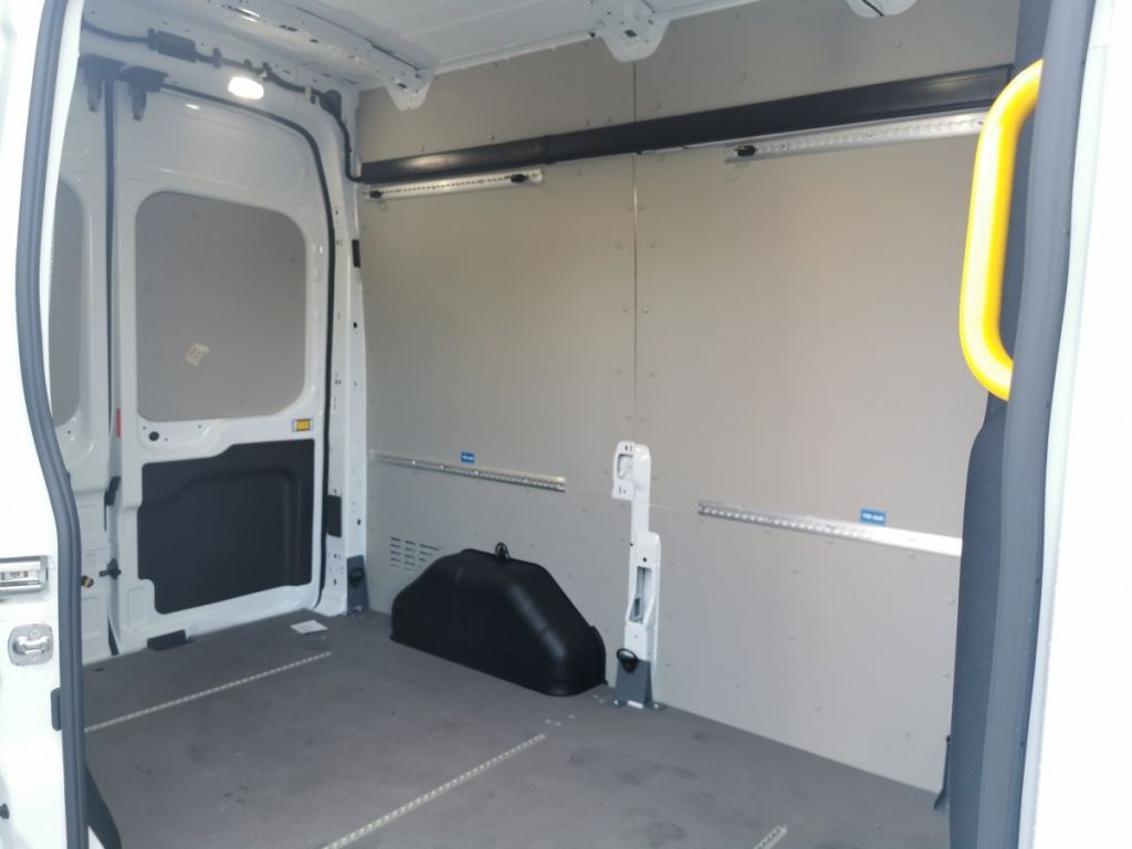 Ford Transit 2025