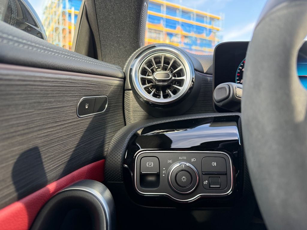 Mercedes-Benz CLA 250 2022