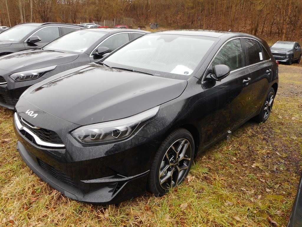 Kia cee'd / Ceed 2025