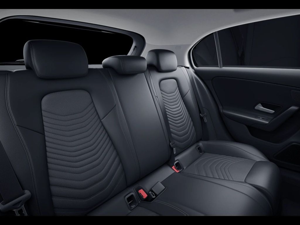 Mercedes-Benz A 250 2021