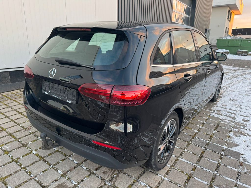 Mercedes-Benz B 180 2023