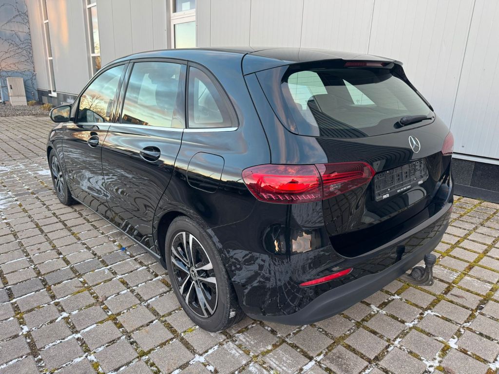 Mercedes-Benz B 180 2023