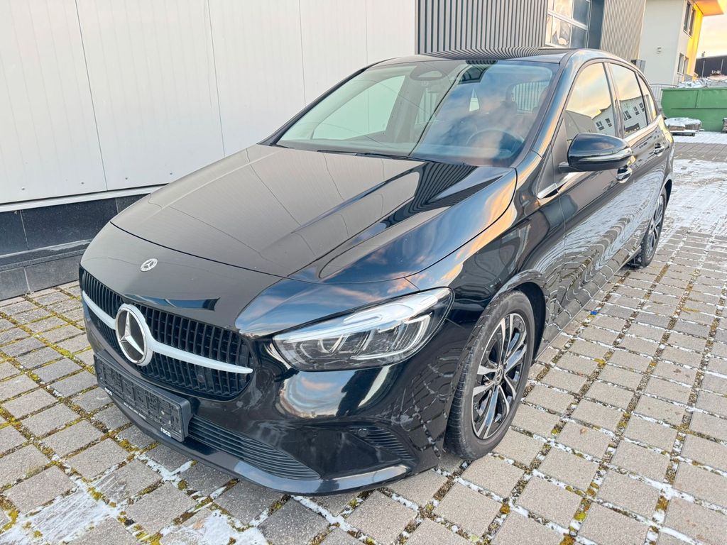 Mercedes-Benz B 180 2023