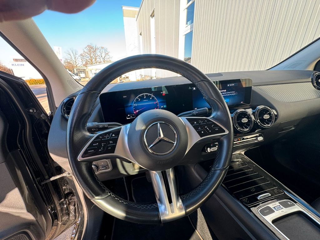 Mercedes-Benz B 180 2023