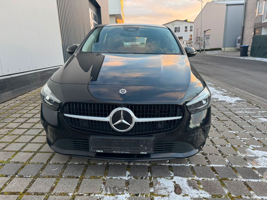 Mercedes-Benz B 180 2023