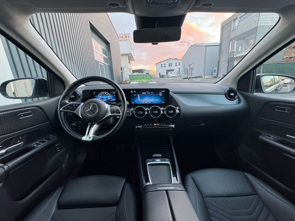 Mercedes-Benz B 180 2023