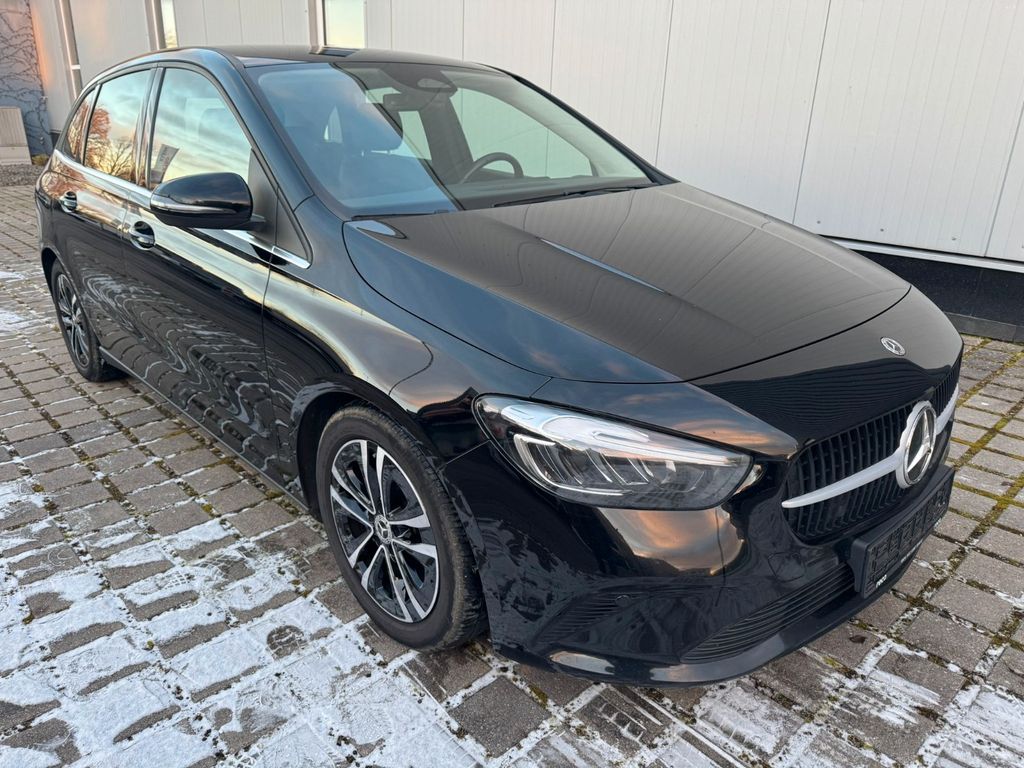 Mercedes-Benz B 180 2023