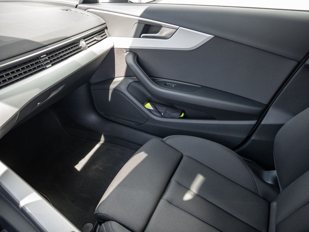 Audi A4 2024