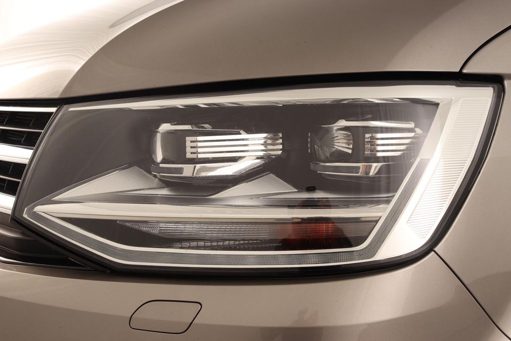 Volkswagen T6 Caravelle 2016