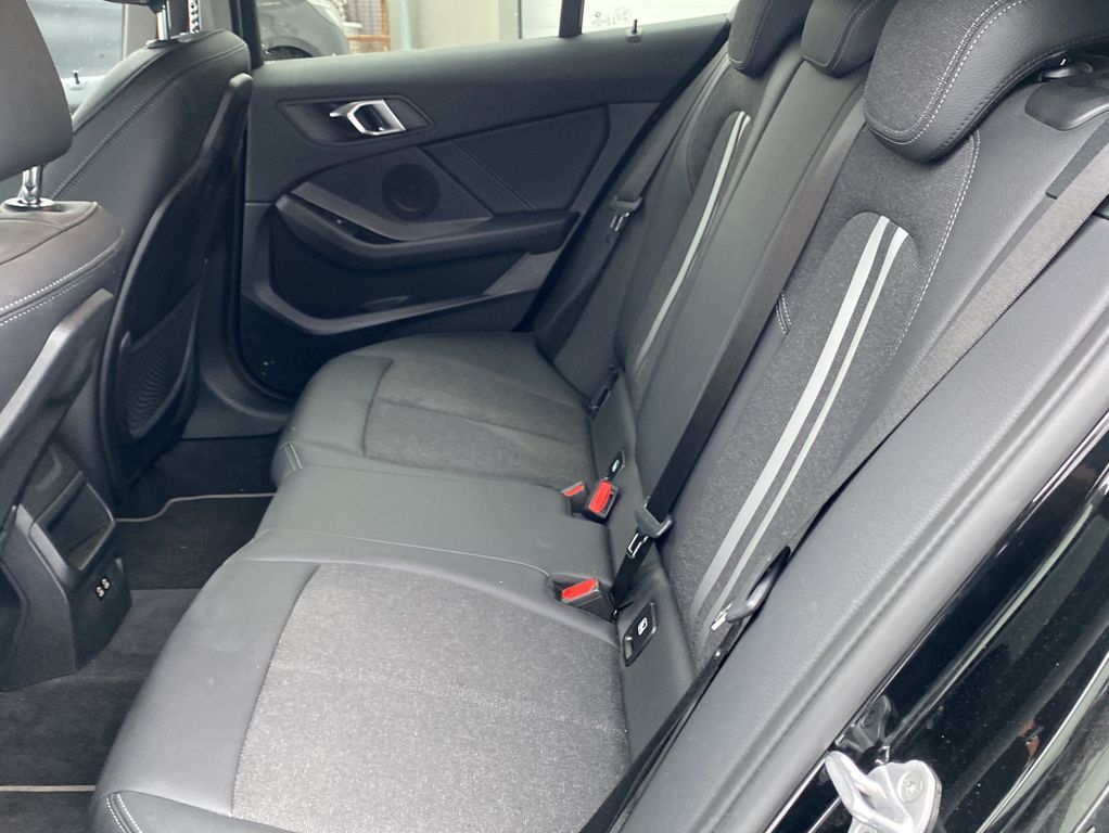 BMW 116 2024