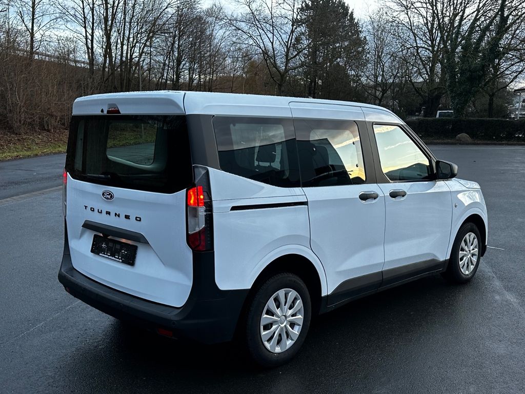 Ford Tourneo Courier 2024