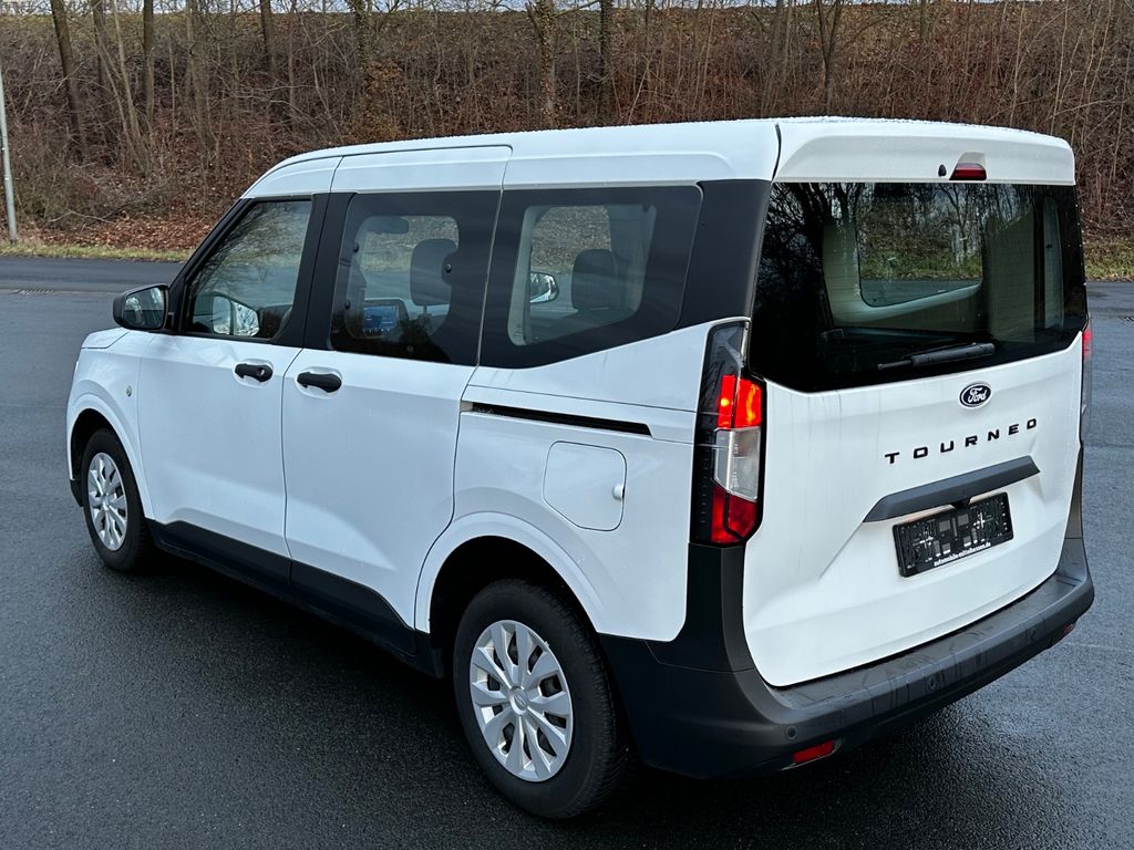 Ford Tourneo Courier 2024