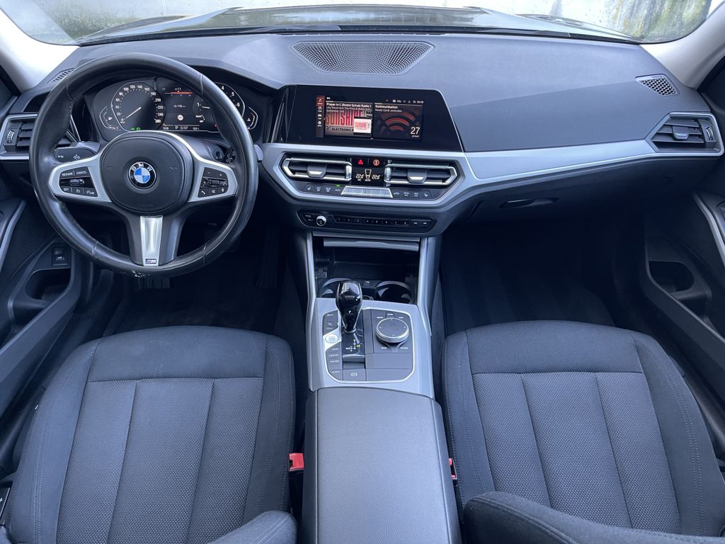 BMW 318 2021