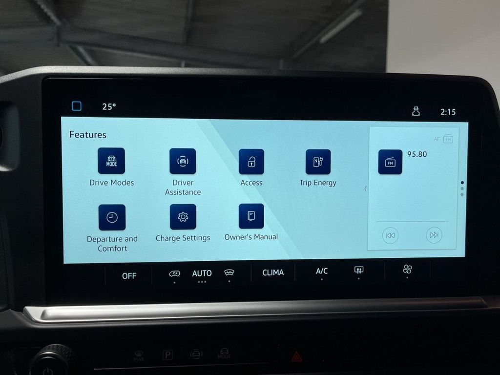 Volkswagen T7 Transporter