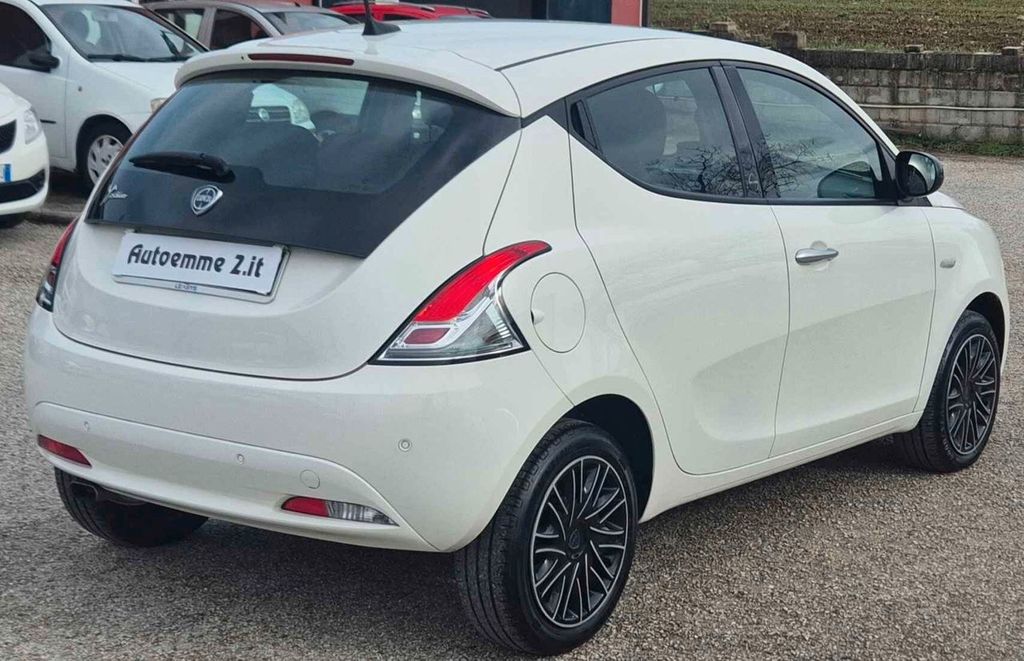 Lancia Ypsilon 2021