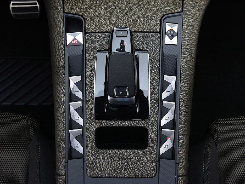 DS Automobiles DS7 (Crossback) 2021