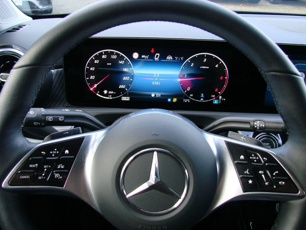 Mercedes-Benz A 200 2025