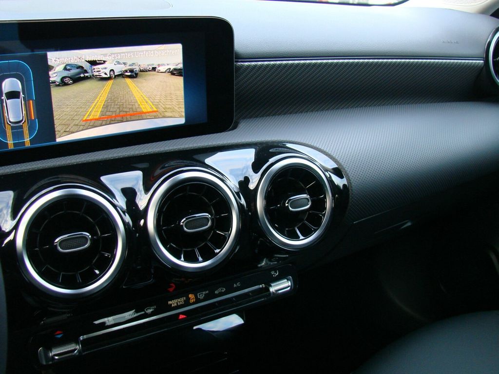 Mercedes-Benz A 200 2025