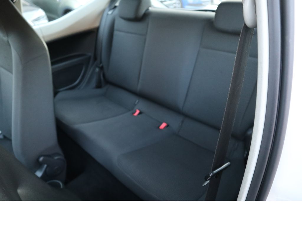 Volkswagen up! 2012