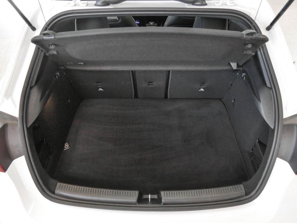 Mercedes-Benz A 200 2025