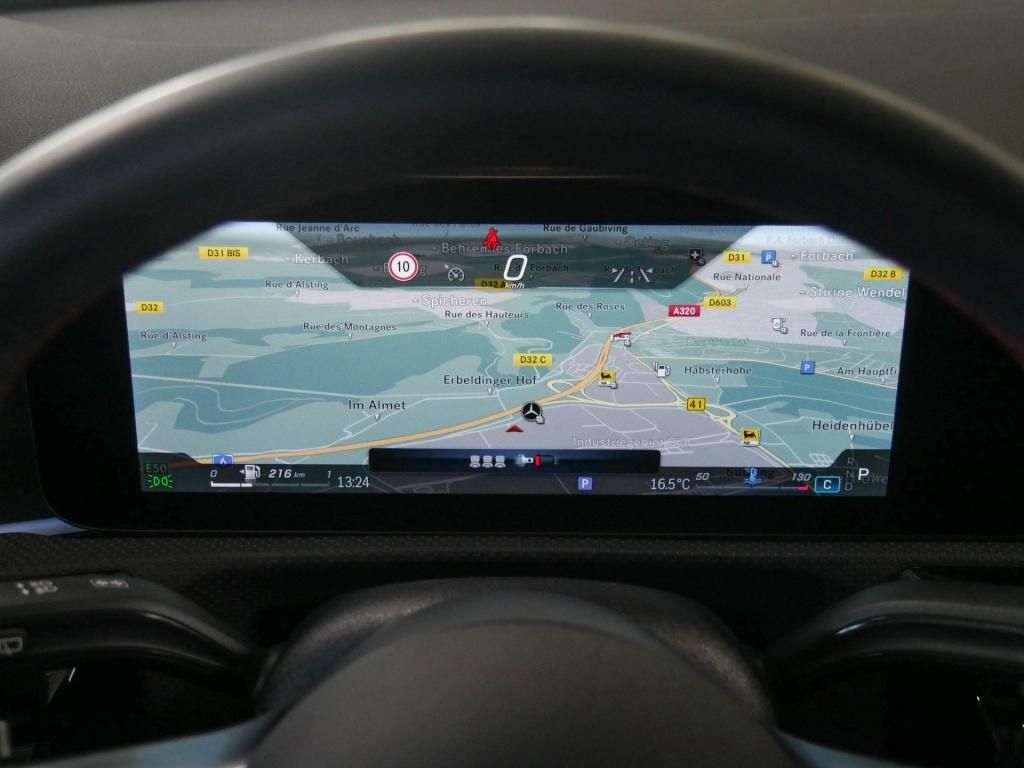 Mercedes-Benz A 200 2025