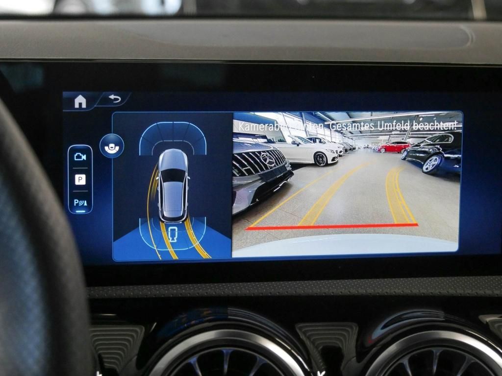 Mercedes-Benz A 200 2025