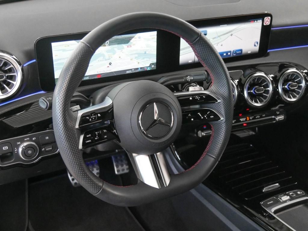 Mercedes-Benz A 200 2025