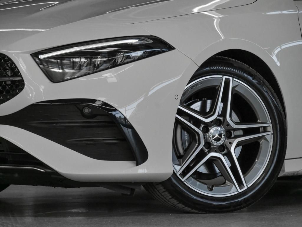 Mercedes-Benz A 200 2025