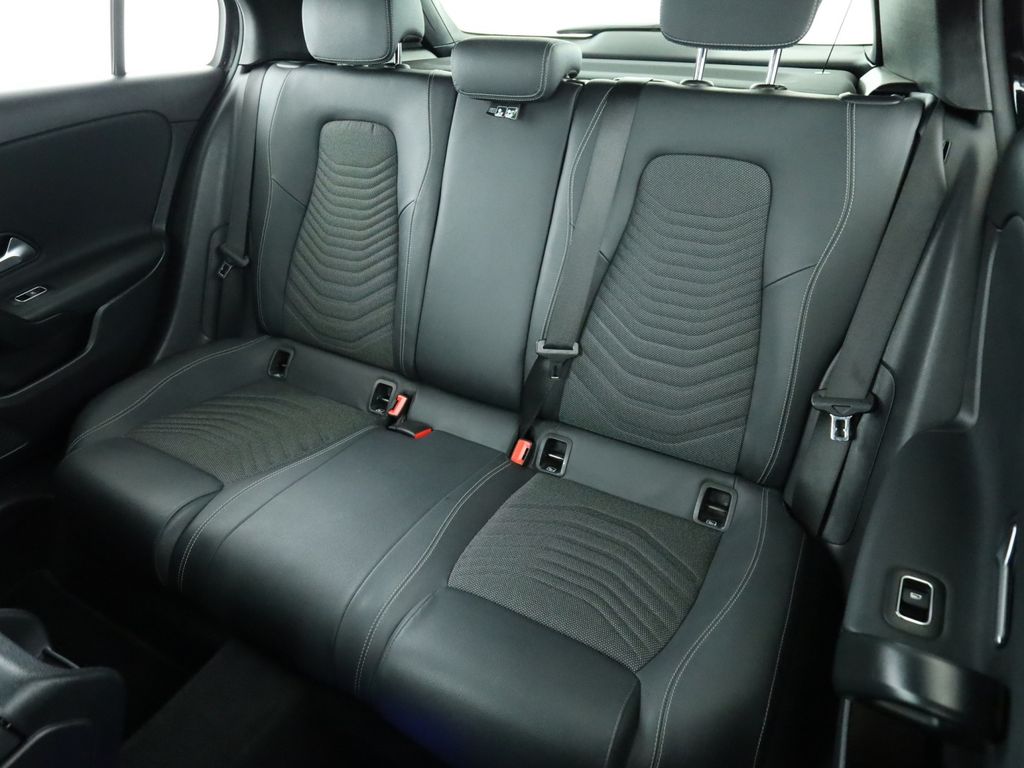 Mercedes-Benz A 180 2021