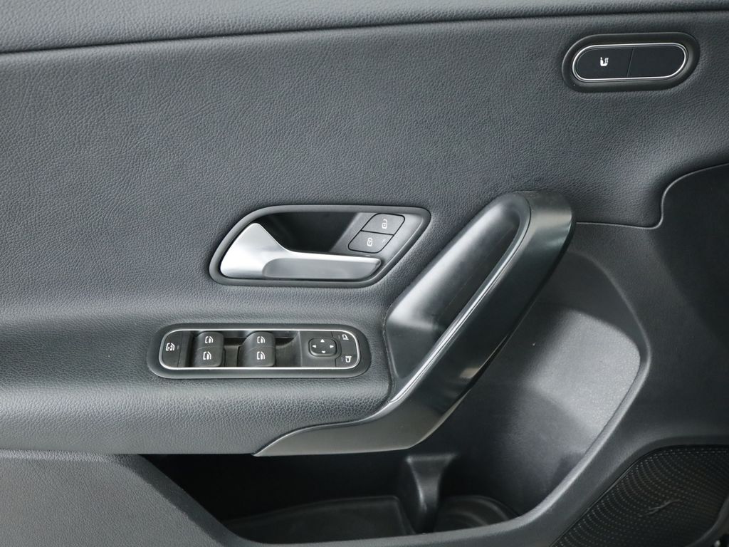 Mercedes-Benz A 180 2021