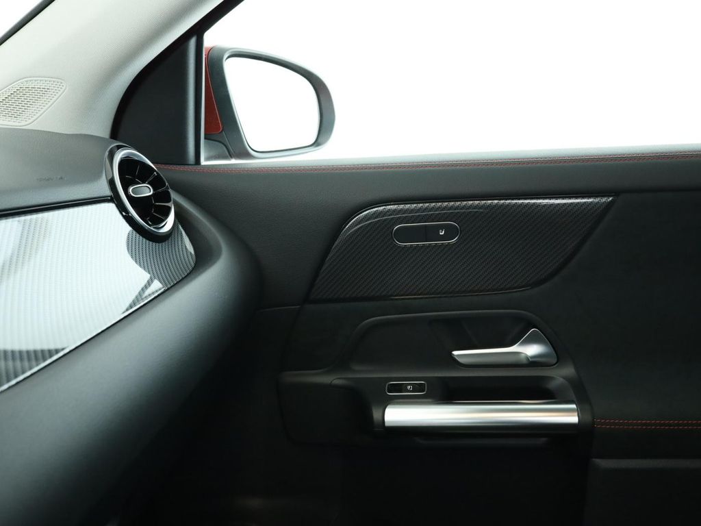 Mercedes-Benz GLA 250 2021