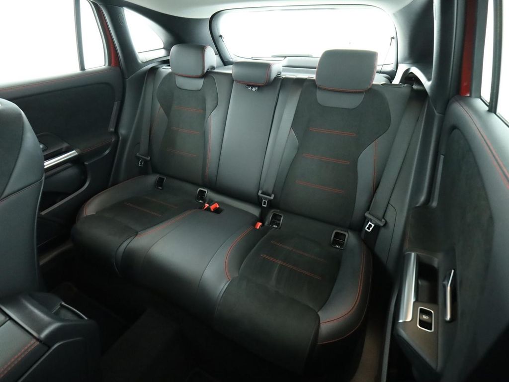 Mercedes-Benz GLA 250 2021