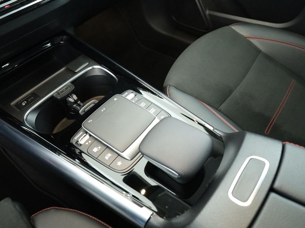 Mercedes-Benz GLA 250 2021