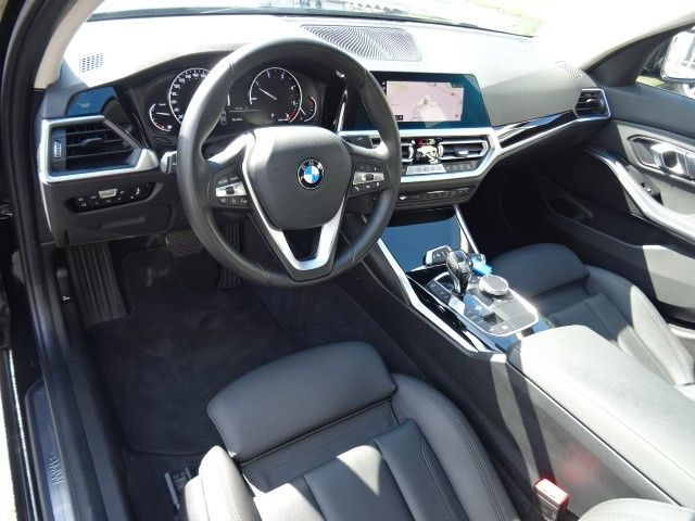 BMW 318 2020
