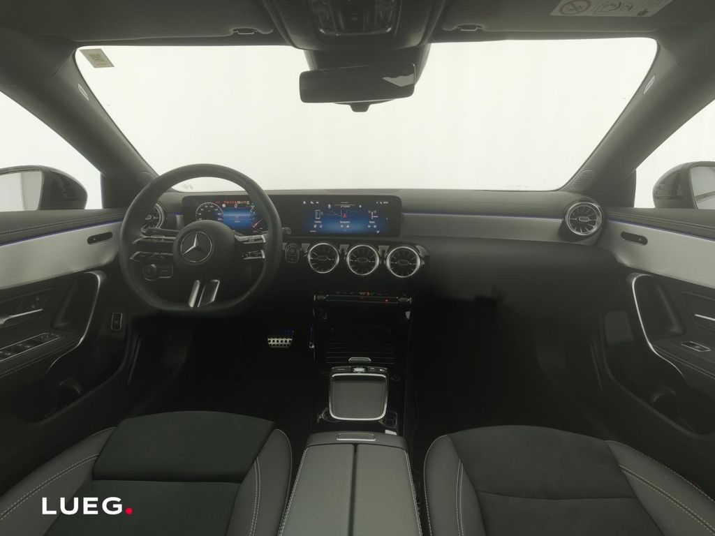 Mercedes-Benz CLA 180 2025
