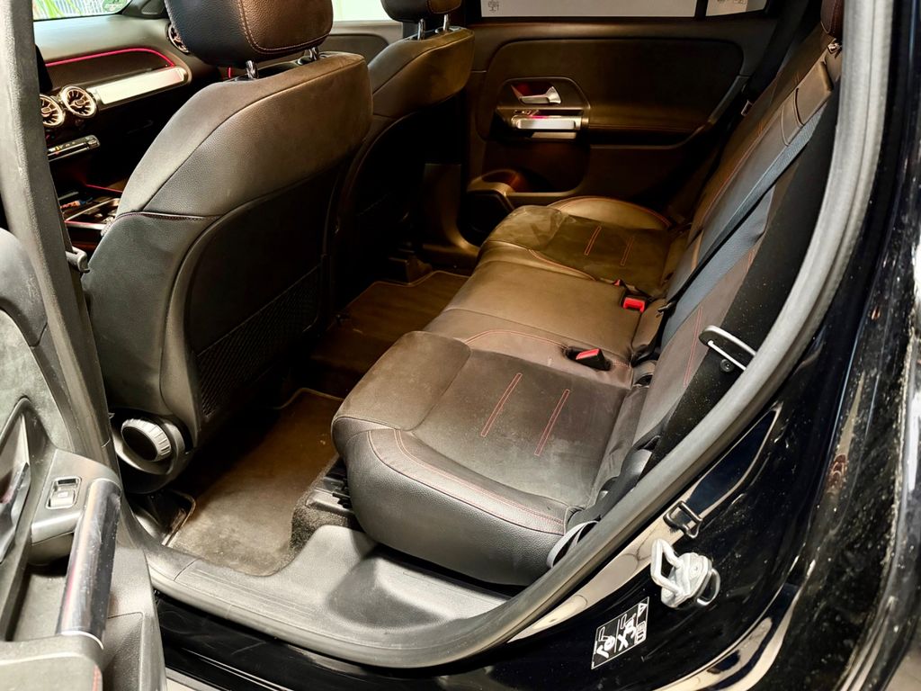 Mercedes-Benz GLB 180 2021