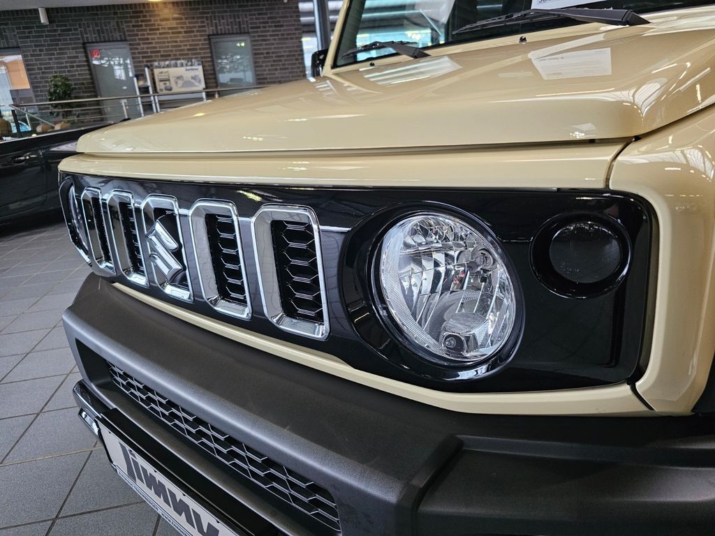 Suzuki Jimny 2025