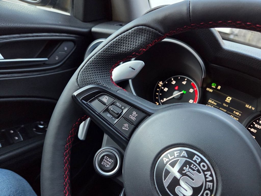 Alfa Romeo Stelvio 2021