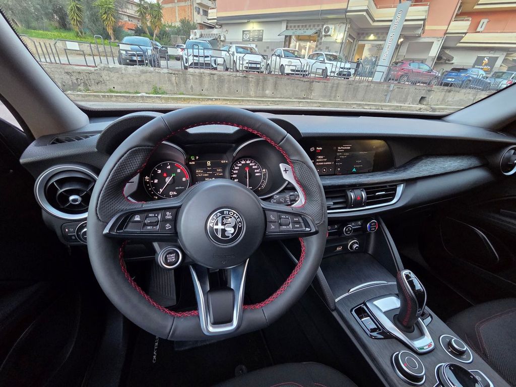 Alfa Romeo Stelvio 2021