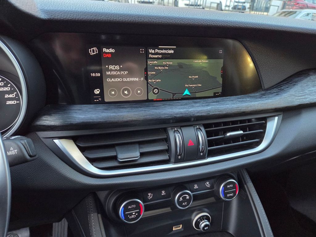 Alfa Romeo Stelvio 2021