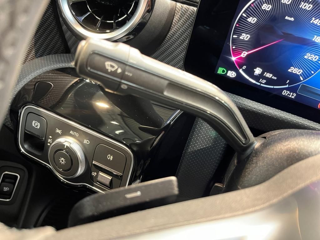 Mercedes-Benz CLA 180 2025