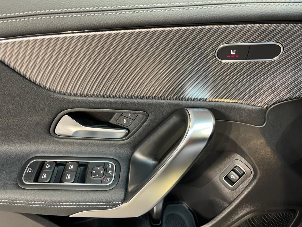 Mercedes-Benz CLA 180 2025