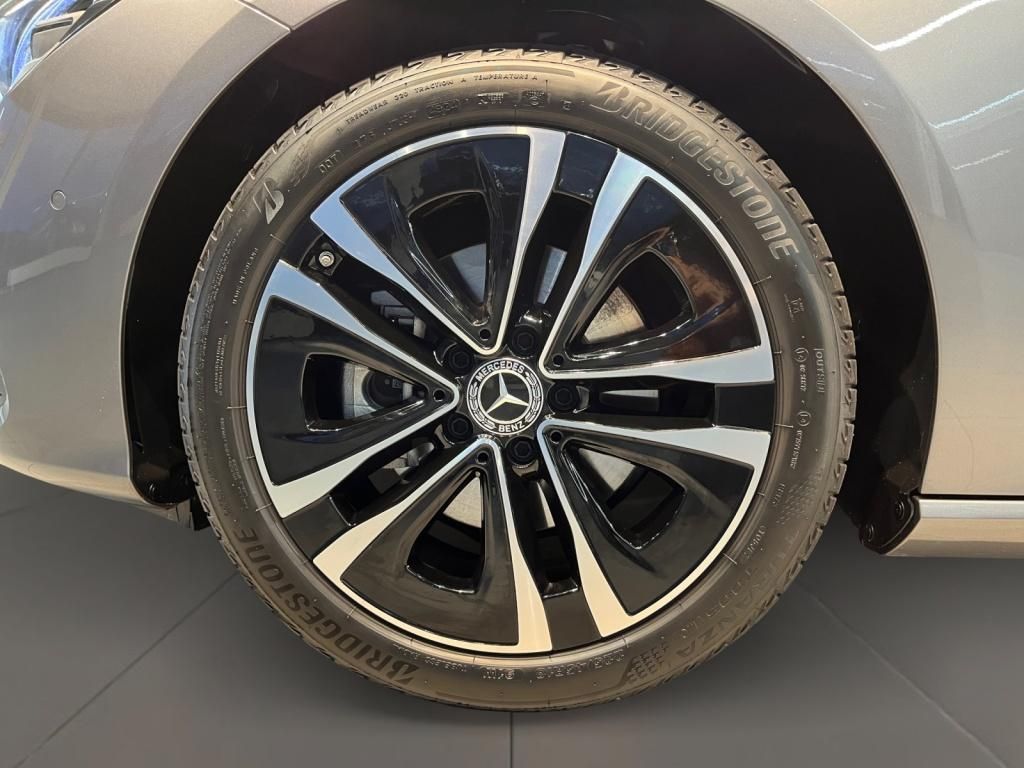 Mercedes-Benz CLA 180 2025