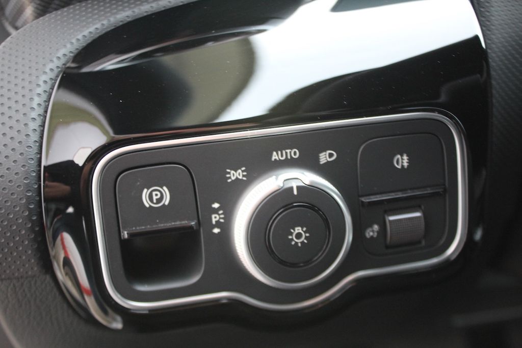 Mercedes-Benz A 180 2024