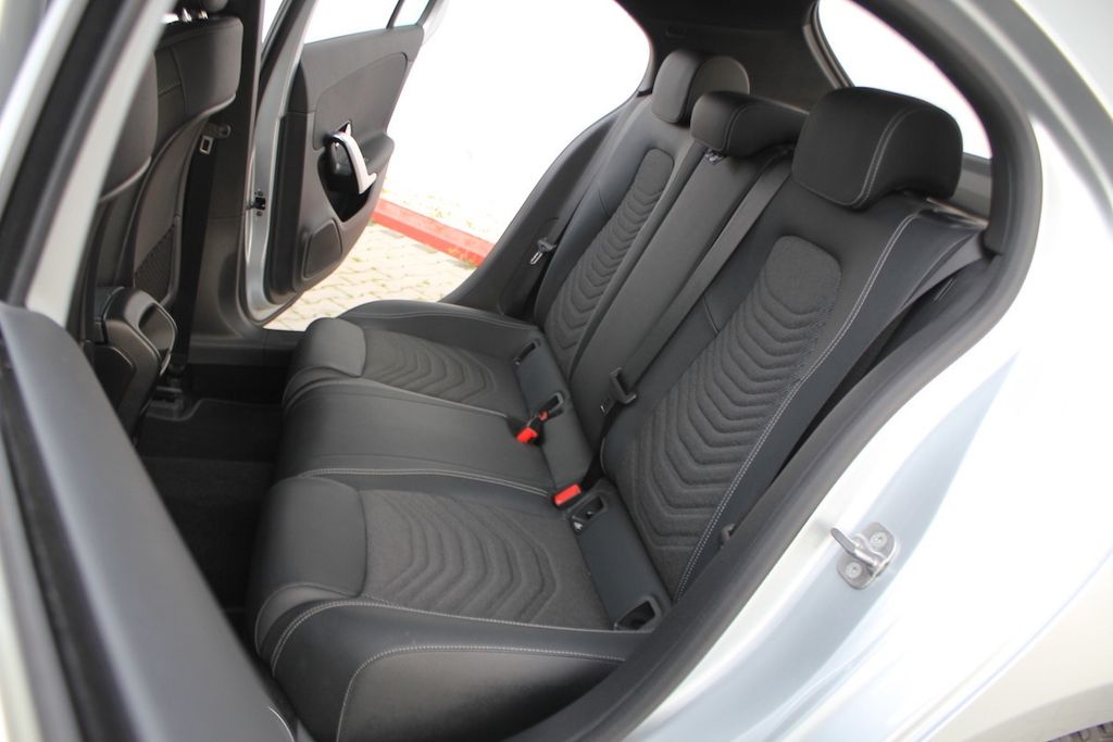 Mercedes-Benz A 180 2024