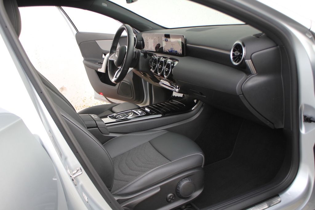 Mercedes-Benz A 180 2024