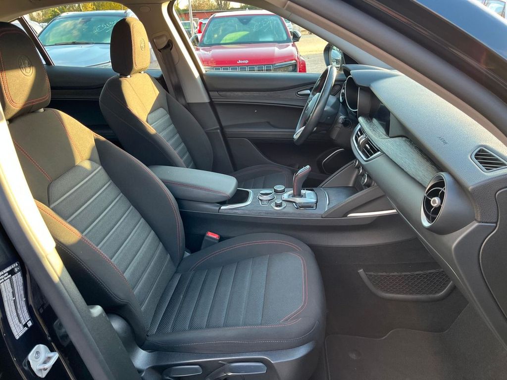 Alfa Romeo Stelvio 2021